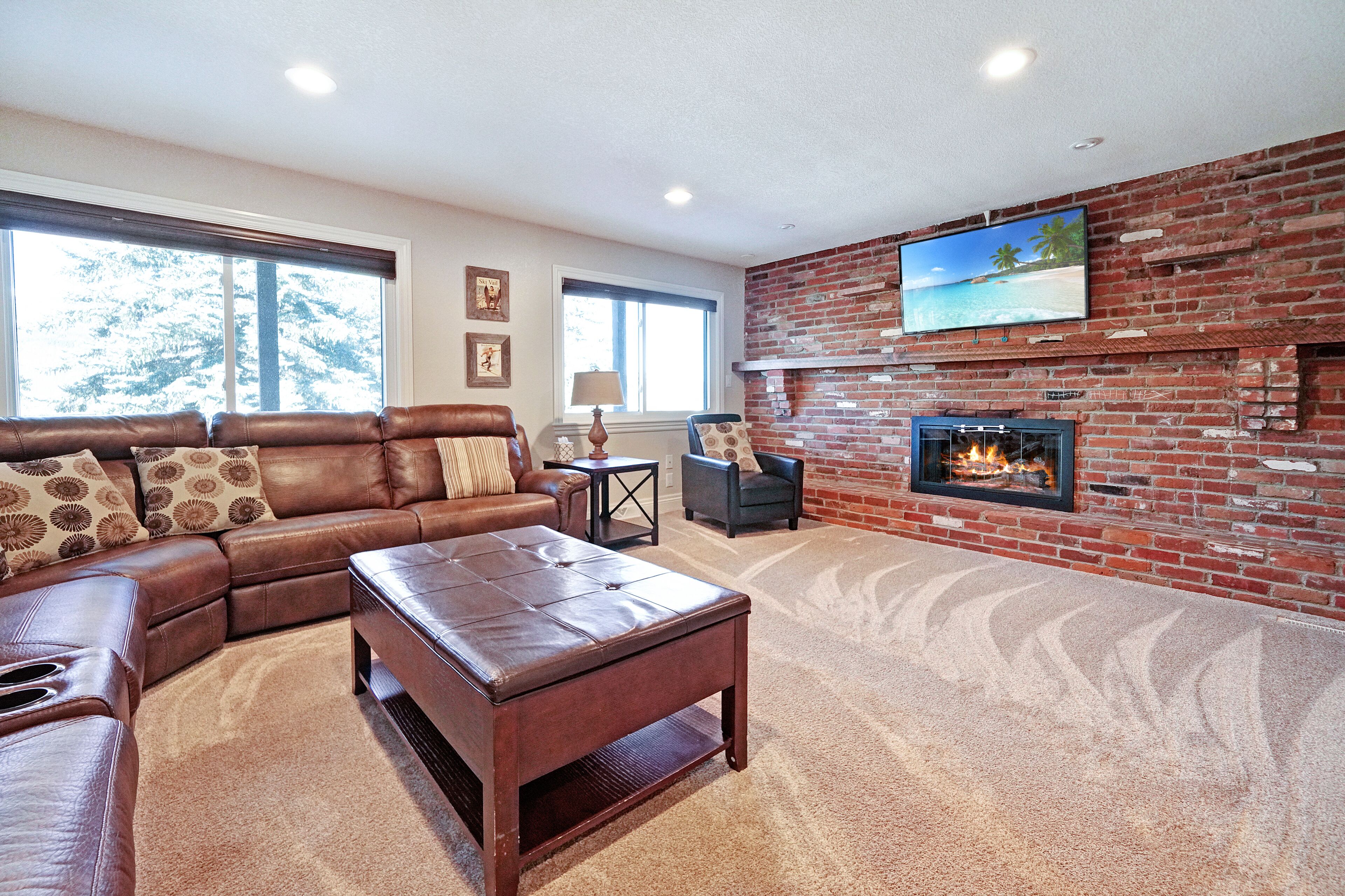 Central location, Beautiful views, 2 living spaces