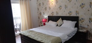 3 bedrooms, iron/ironing board, free WiFi, bed sheets