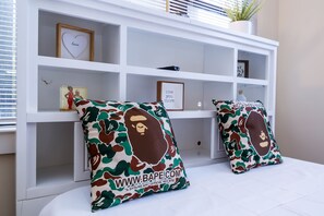 2 chambres, fer et planche à repasser, accès au Wi-Fi (inclus)