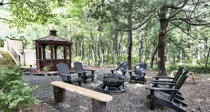 Long Pond Chalet - w/Private Pool