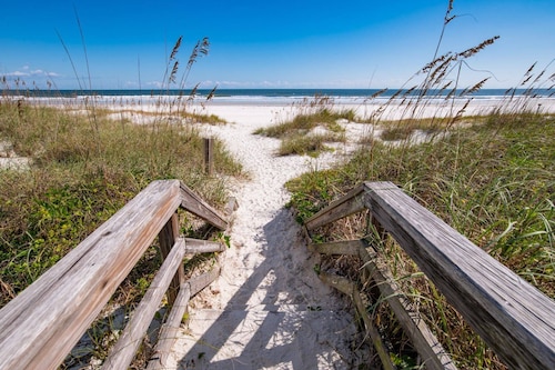Brand New Pool! Incredible Ocean Views! Updated Beach House, Fenced Yard, Balcony, Easy Beach Access