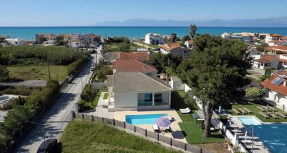 Beach Villa Christina – Ferienvilla am Strand in Acharavi, Korfu