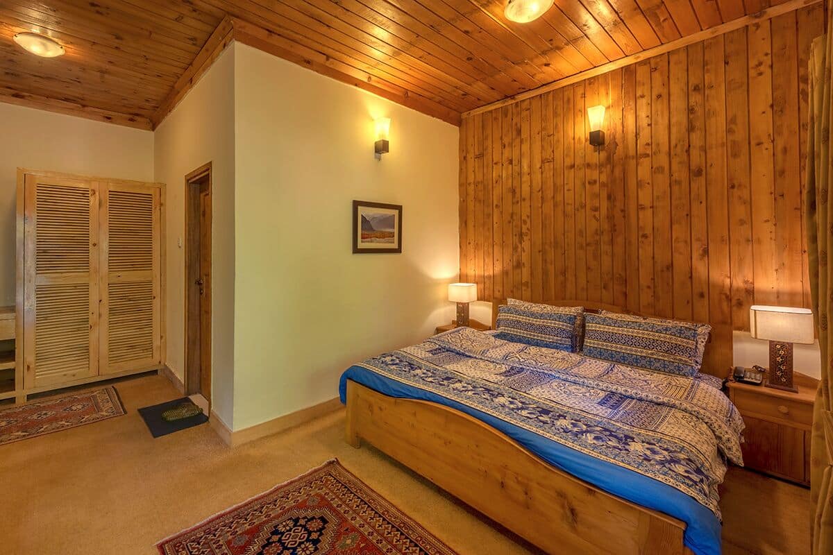 Luxury Double Room | Free WiFi, bed sheets