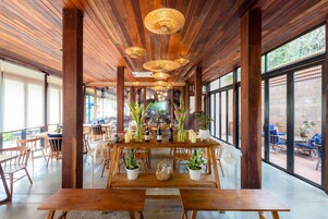 Se sirven desayunos, almuerzos y cenas