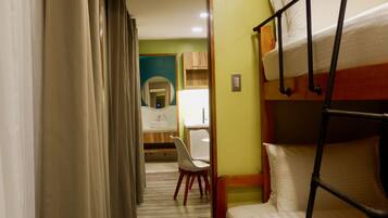 1 bedroom, free WiFi, bed sheets