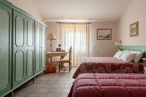 3 bedrooms, free WiFi, bed sheets - Casa Camomilla F: A characteristic and welcoming independent house surrounded by meadows and by green hills, with Free WI-FI. (Pontassieve)