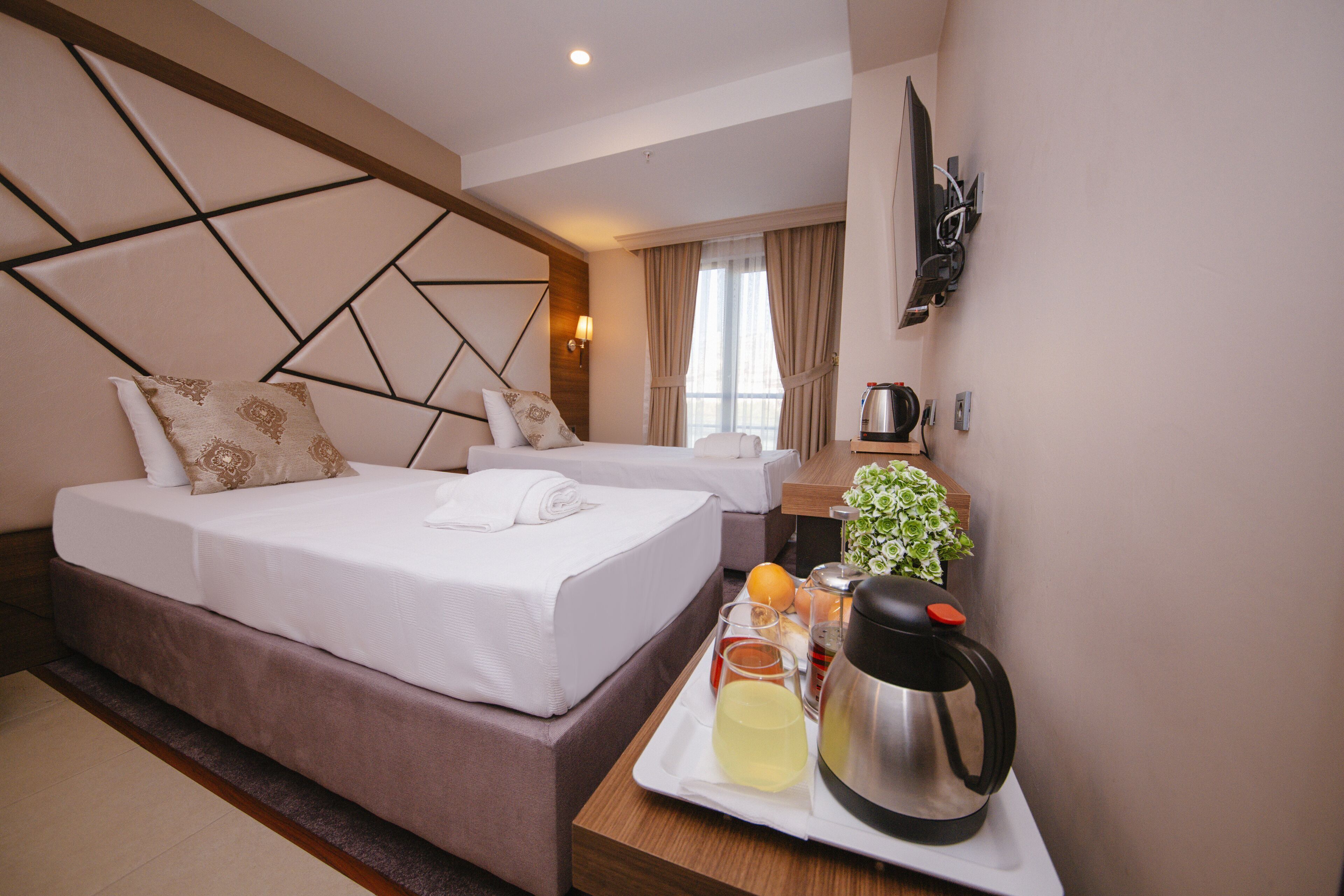Minibar, desk, soundproofing, free WiFi