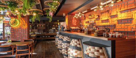 Bar (in der Unterkunft)