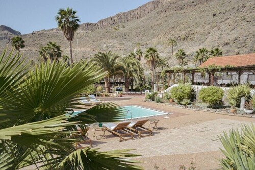 Pet-Friendly 'Finca Rural Los Tanquillos' with Mountain View, Pool, Wi-Fi, A/C, Terrace & Garden
