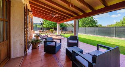 Charming Holiday Home “Son Sitges” with Terrace, Fans and Wi-Fi