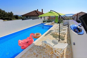 Pool - Apartment in Bibinje with Pool near the Sea (Bibinje)