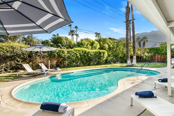 Piscine extérieure, piscine chauffée