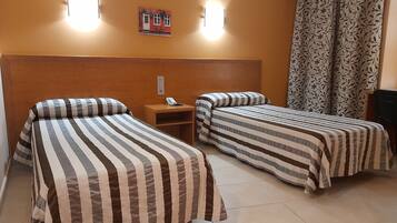 Habitació doble bàsica | Wifi gratuïta