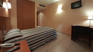 Basic Single Room | WiFi (free) - HOTEL AVENIDA (El Morell)