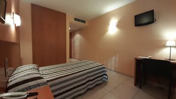 Habitació individual bàsica | Wifi gratuïta