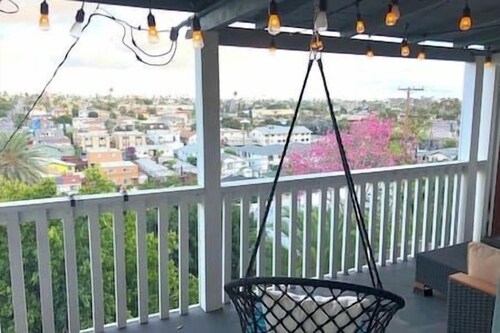 Viva California! Playground, Firepit, BBQ, walk to eats, by Beach, Zoo, Gaslamp