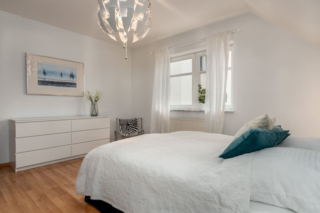 3 dormitoris, planxa i posts de planxar, wifi i roba de llit 