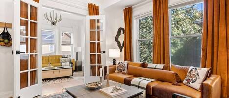 Télévision, espaces bureaux