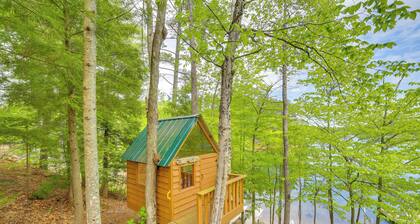Powell Lake 'UP Badger Lodge BnB' w/ Shared Dock
