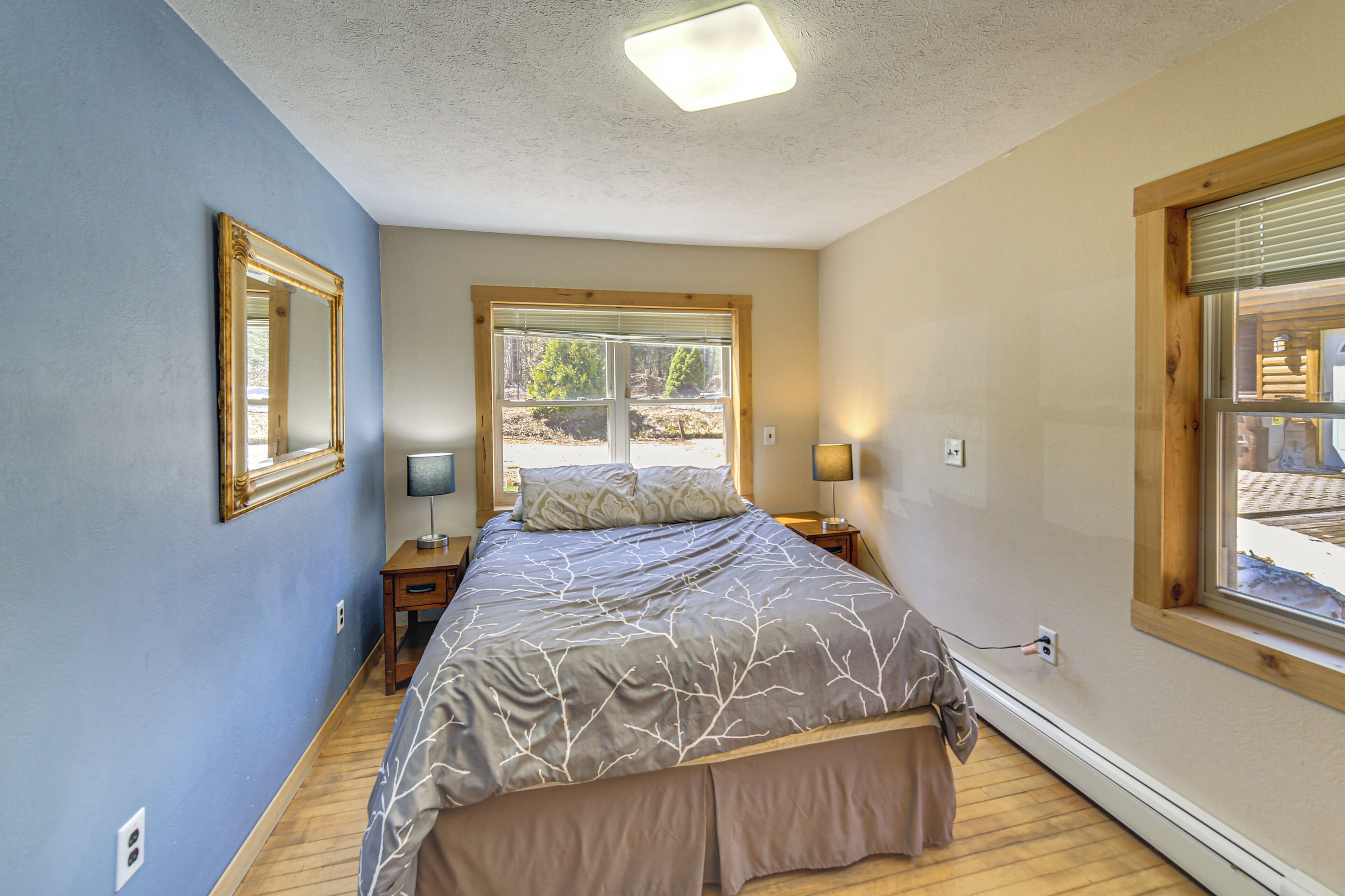 2 bedrooms, laptop workspace, iron/ironing board, Internet