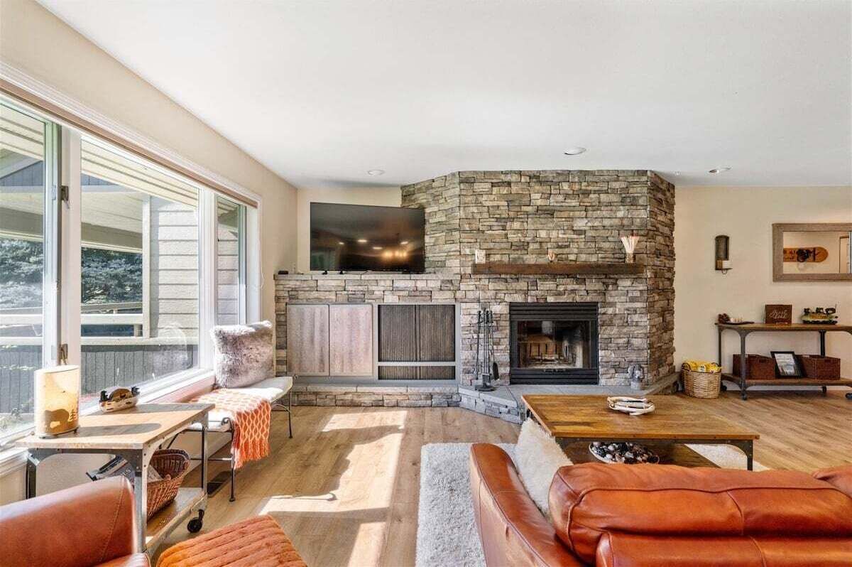 TV, fireplace, Netflix, streaming services