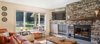 Get Lost Guest House - Sweeping Views of Fairways