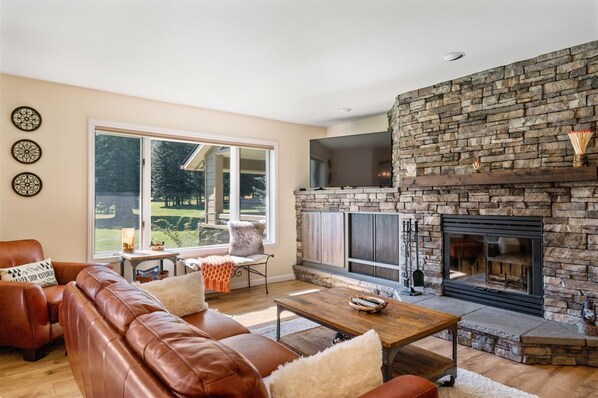 TV, fireplace, Netflix, streaming services