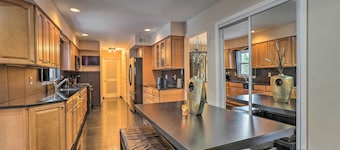 53 Mi to MetLife! Jersey Home w/ Hot Tub & Pool!