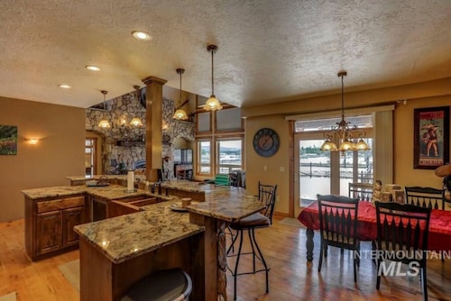 Enchanting Donnelly Home w/ Acreage & Nice Deck!