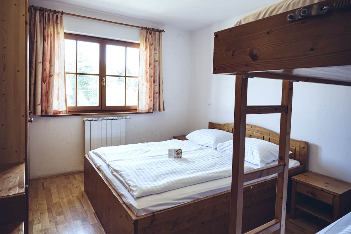 Apartment, 1 Bedroom | 1 bedroom, free WiFi, bed sheets