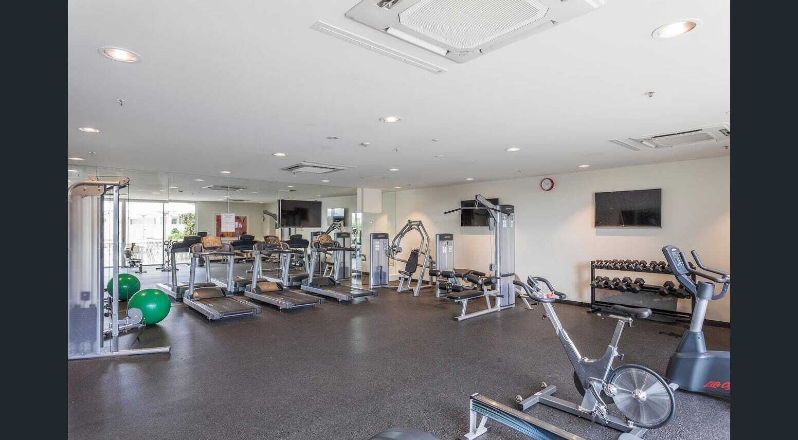 Luxury 2 Bedroom Suite near Adelaide — image 26