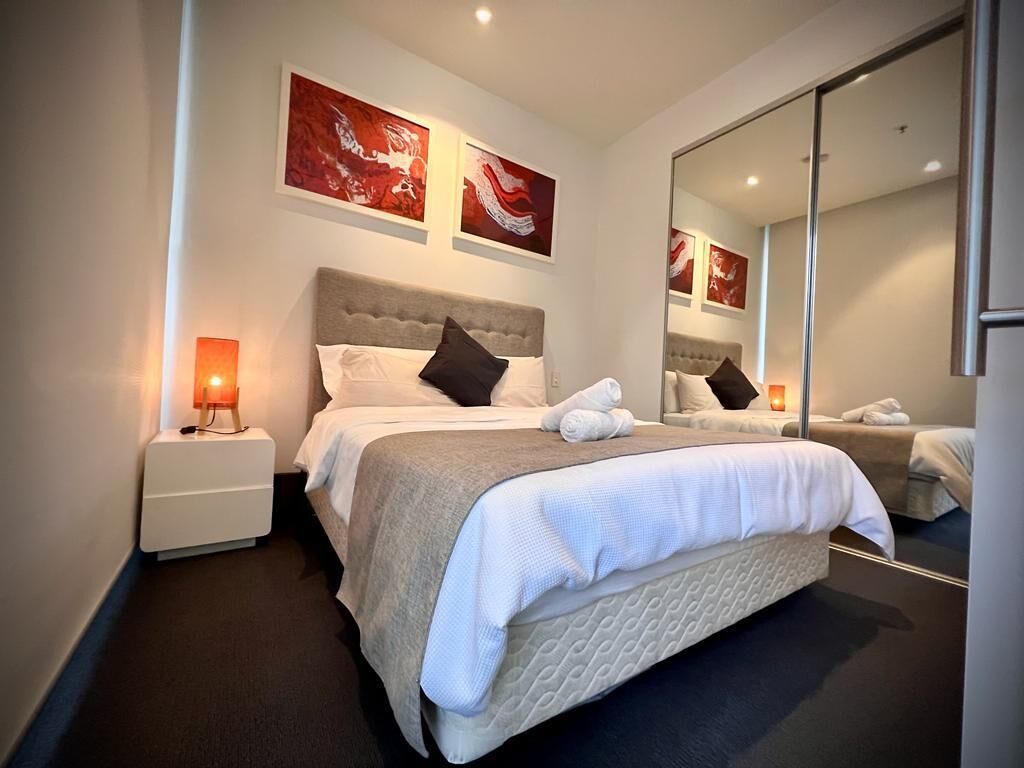 Luxury 2 Bedroom Suite near Adelaide — image 17