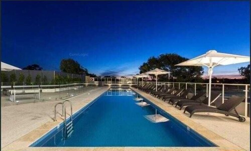 Luxury 2 Bedroom Suite near Adelaide
