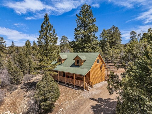 Log Cabin Zion Retreat| Where Milky Way Meets Zion