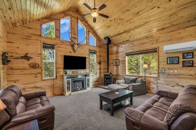 Log Cabin Zion Retreat| Where Milky Way Meets Zion