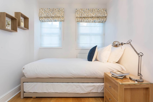 2 bedrooms, WiFi, bed sheets