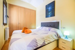 1 bedroom, iron/ironing board, free WiFi, bed sheets