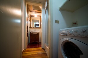 Deluxe Apartment, 1 Bedroom | Bathroom - HbHall - Navigli 2 Apartment  (Milan)