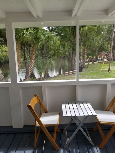 Charming Waterfront Cottage