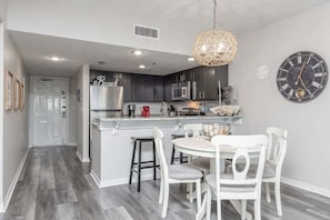 Dining - Tropical Winds 603 2 Bedroom Condo by RedAwning (Gulf Shores)