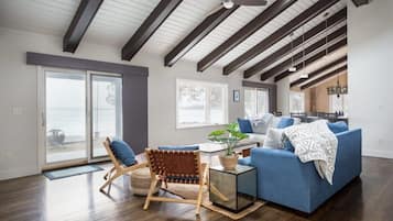 TV, lareira, escritórios