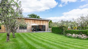 Romantic Studio, Ensuite, Garden View | Garden - Quarry View Studio (Shrewsbury)