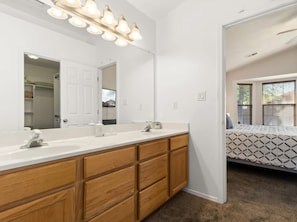 Separate tub and shower, hair dryer, towels, soap - Ventana Views - An Irvie Home (Albuquerque)