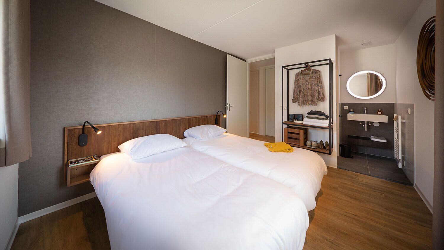 10 bedrooms, Internet, bed sheets