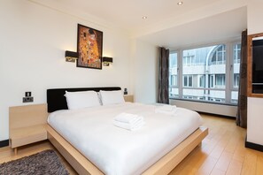 4 Schlafzimmer, Schreibtisch, WLAN, Bettwäsche