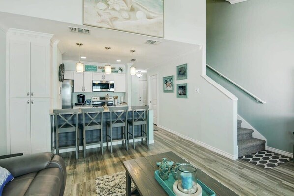 TV - Salty Kisses! Unit 1403-One Block from the Beach/Port Aransas/Island Dunes Condo (Port Aransas)