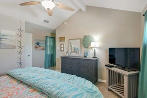 2 bedrooms, WiFi, bed sheets - Salty Kisses! Unit 1403-One Block from the Beach/Port Aransas/Island Dunes Condo (Port Aransas)