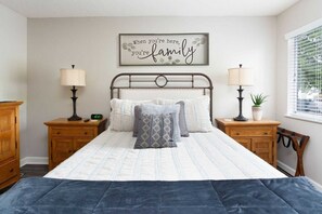 2 chambres, fer et planche à repasser, Wi-Fi, draps fournis