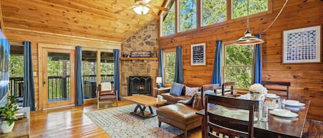 Télévision, cheminée, jeux vidéo, Netflix