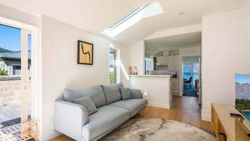 Fernseher, Kamin, Arbeitsbereiche